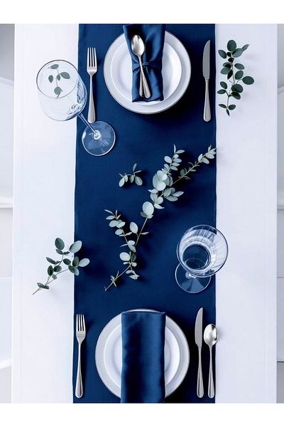 JACA Puff Scuba Fabric Textured Worry-Free Stain-Proof Long Runner Tablecloth and Napkin Set