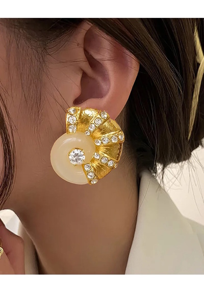 CAŞ DEKORASYON Gold Color Seashell Figured Stone Earrings (Pair)