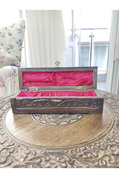 DNC Art&Deco El Yapımı Ahşap Oyma ve Kadife İçli Tesbih Kutusu - Zarafet ve Koruma Bir Arada