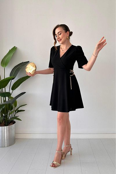 MaziButik Cross Chain Crepe Dress Black
