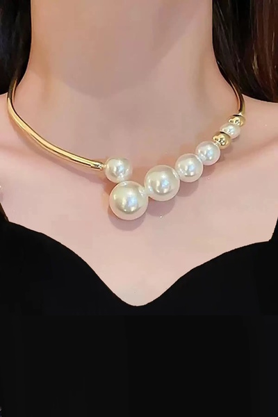 CAŞ DEKORASYON Gold Color Pearl Metal Choker Necklace
