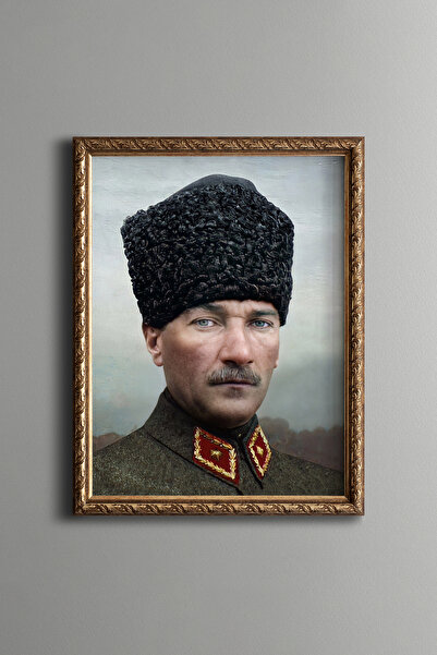 epiqart Ataturk Portrait - Vintage Patterned Frame