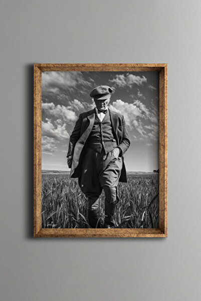 epiqart Ataturk - Vintage Patterned Frame