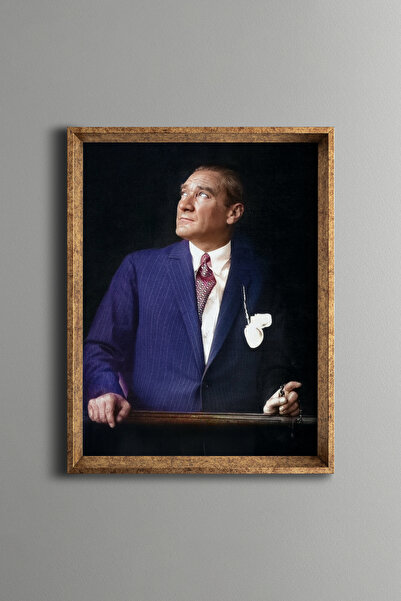 epiqart Mustafa Kemal Atatürk - Vintage Patterned Frame