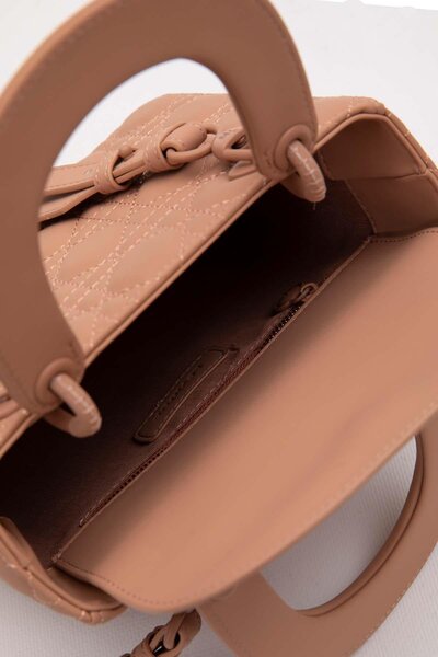 Levidor Pink Square Accessory Detailed Handbag