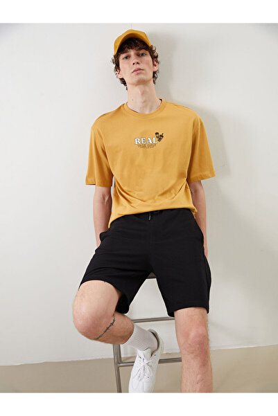 LC Waikiki RMZ GİYİM FARKIYA تي شيرت رجالي من القطن الممشط مطبوع عليه ياقة روبا