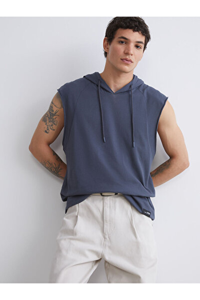 LC Waikiki Rmz Gi̇yi̇m Farkiyla Hooded Men's Sleeveless T-Shirt