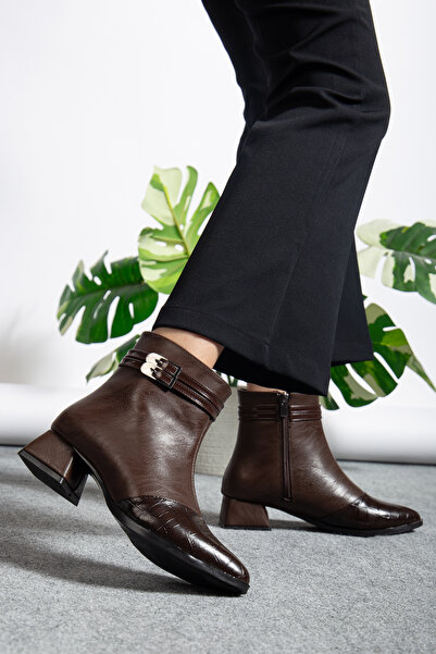 MODA MHS KADIN SİVRİ BURUN KALIN TOPUKLU TOKA DETAYLI FERMUARLI BOT