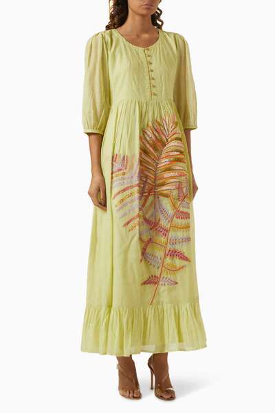 AEKATRI فستان ماكسي أخضر فاتح مطرز بالدانتيل من Armastik مع أزرار وشرابة وسهل الغسيل