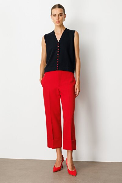 ON V-Neck Sleeveless Vest