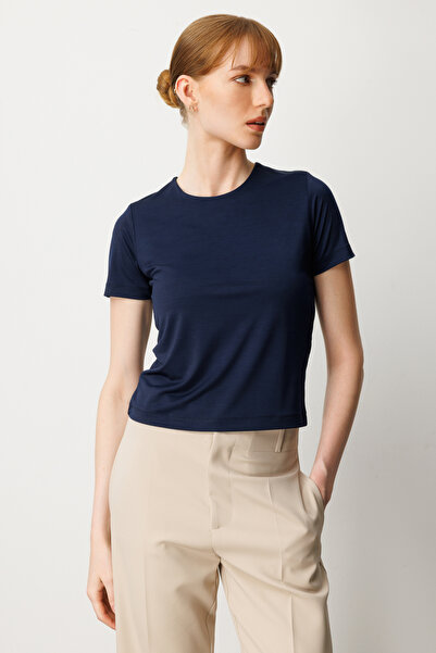 ON Μπλούζα με κοντό μανίκι με λαιμόκοψη