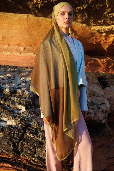 Mooncorn Gradient Muslin Shawl Olive Green