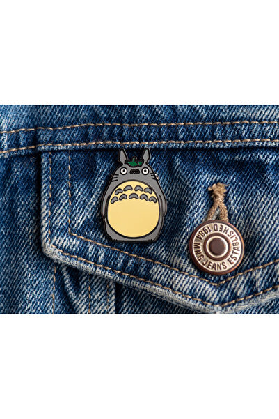 Color Collective Totoro, Mineli, Nikel Rengi Metal Rozet.