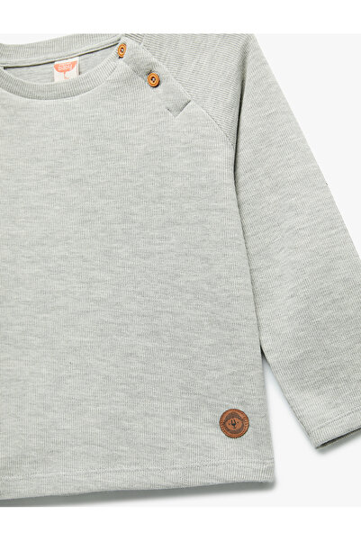 Koton Pamuklu Düğmeli Uzun Reglan Kollu Bisiklet Yaka Sweatshirt