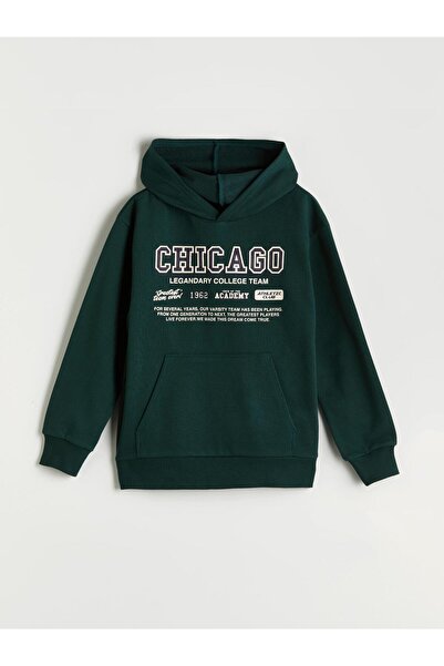 LC Waikiki سويت شيرت للأولاد بطبعة شيكاغو مع غطاء للرأس