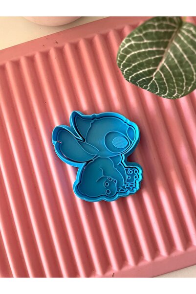 By Selen Suyolcu Stitch Stamp and Cutter -