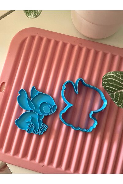 By Selen Suyolcu Stitch Stamp and Cutter -