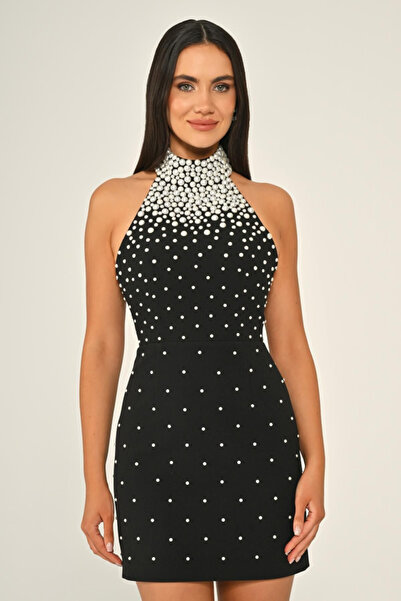 ALFABETA KADIN BONCUK İŞLEMELİ BOYUNDAN BAĞLAMALI KOLSUZ DAR KALIP MİNİ PEMBE ABİYE VE MEZUNİYET ELBİSESİ