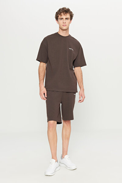 AC&Co / Altınyıldız Classics Erkek Acı Kahve Pamuklu Comfort Fit Rahat Kesim Baskılı Beli Bağlamalı Yan Cep Eşofman Takımı