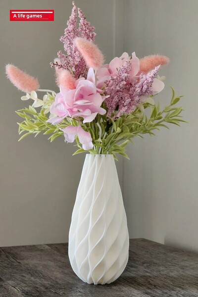 a life in games مزهرية أنيقة بتصميم خاص، ديكور حديث باللونين الأبيض والملون /...