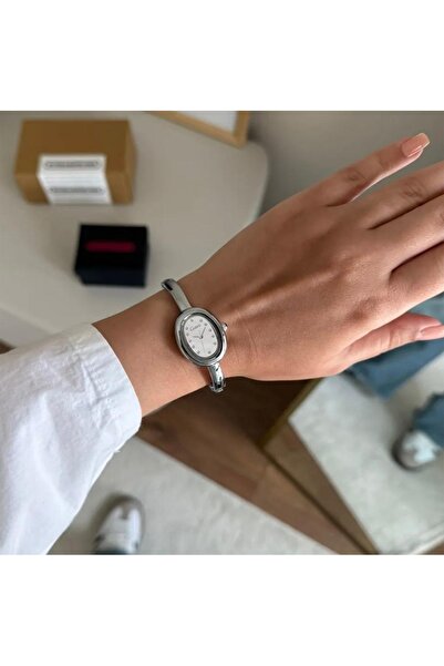 catera ساعة نسائية ستيل بلون فضي ميناء ابيض