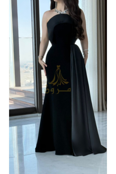 MEZON FASHION Elegant Gown with Flowing Design