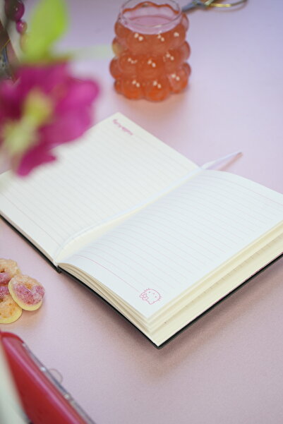 Victoria's Journals Hello Kitty Smyth Flexy Vegan Leather Cover Notebook – 13X18 Cm, Lined, Collection Covers