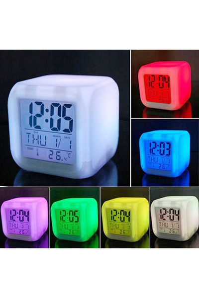 OEM Ceas mic 7,8x7,8 cm, cub, cu alarmă, iluminare LED cu 7 moduri, alimentare prin USB sau baterie