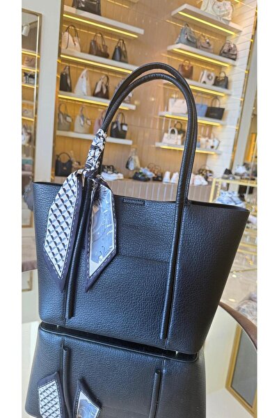 KRISTE BELL حقيبة نسائية مستوردة كبيرة الحجم بتصميم أنيق وحزام طويل