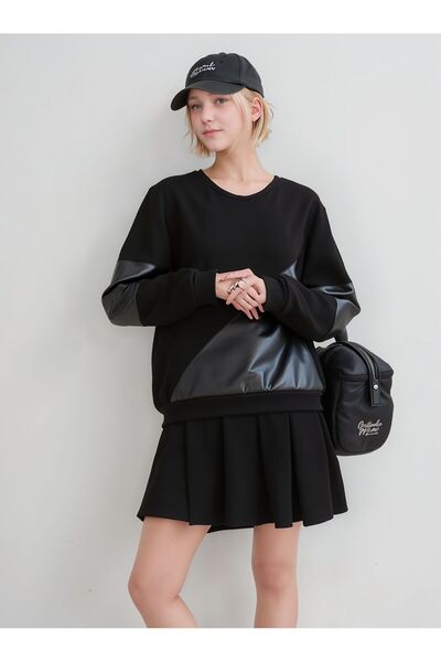 DEVRİMAY TEKSTİL Women's Leather Detailed Sweathirt