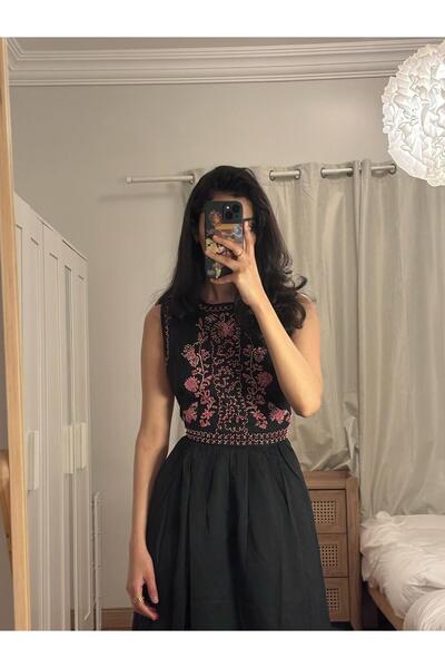 SELSAL Soft embroidered dress
