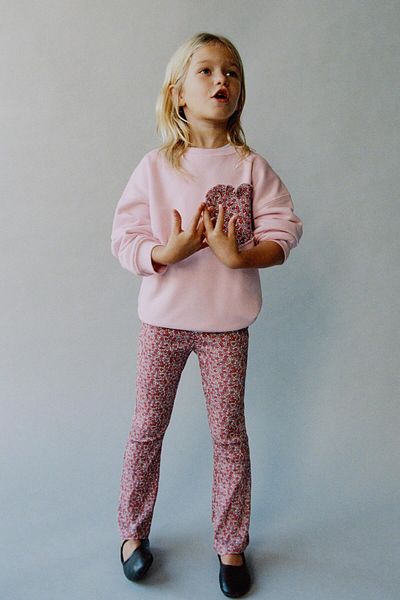 Magu Girls' Cotton Pink Heart Applique Sweatshirt and Floral Pattern Flare Leggings Set