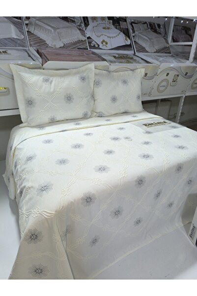 ESTİMA Aslan Tekstil Demet Yapraklı Nakışlı Çift Kişilik Pike Örtü 3 Parça Yatak Örtüsü