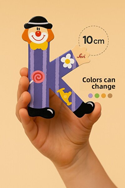 TOYFEST حرف K خشبي مع مهرج - تصميم ملون وممتع (10 سم)