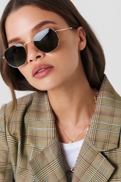 Gold Metal Çerçeveli Beşgen Degrede Cam Unisex Güneş Gözlüğü