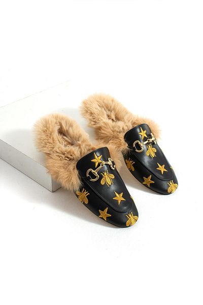 diclepolat Women's Black Embroidery Detailed Fur Flat Sole Slippers with Bee and Star Pattern