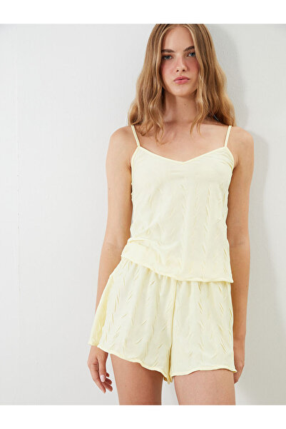 LC Waikiki Κίτρινο σετ γυναικείας πιτζάμας με λαιμόκοψη V και Με υφή τιράντες...