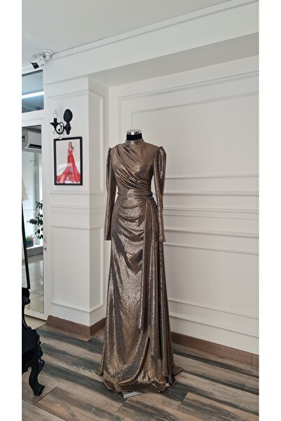 makbuleofficial Stylish, Hijab Evening Dress with Sparkly Fabric and Drape Detail