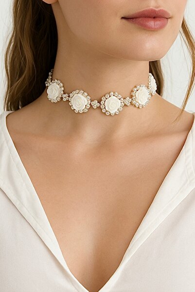 LIVOSH قلادة على شكل وردة منقوشة بتفاصيل حجرية