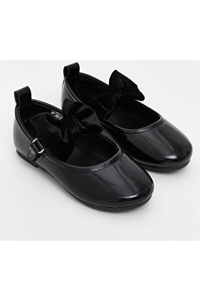 LC Waikiki LCW STEPSSiyah Deri Görünümlü Kız Bebek Babet