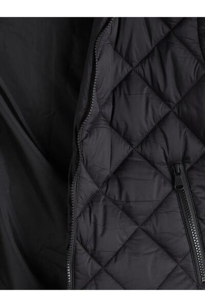 LC Waikiki Women's Quilted down Coat with Hood (W5)