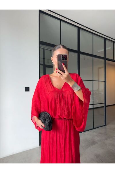 BB Bensu Buyruk YARASA KOL KIRMIZI BLUZ ETEK TAKIM