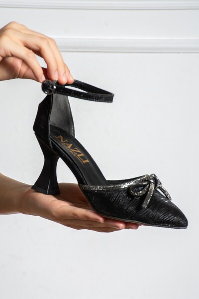 AlbiShoes حذاء نسائي من Amore مزين بالأحجار وكعب على شكل فيونكة وكعب عالي 7 سم