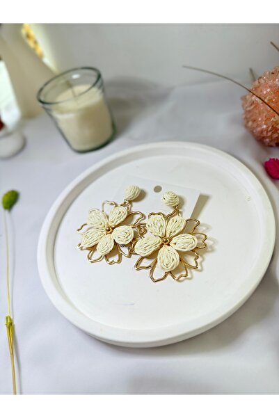 SHEEN HOUSE Renkli Sallantılı Çiçek Model Gold Renk Hasır Kağıt Küpe