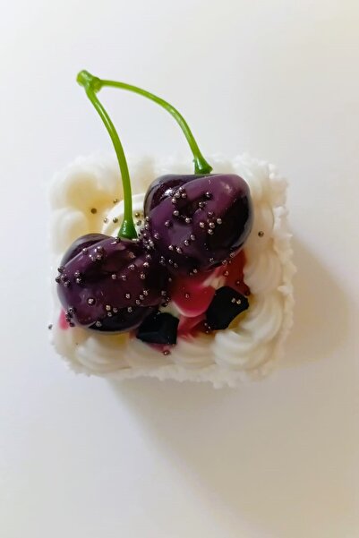 Al Ver Gülüm 3D Gerçekçi Kirazlı Beyaz Pasta Görünümlü Buzdolabı Magnet Dekor...