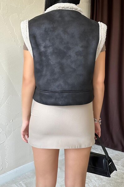 369 etnik butik Suede Look Vest with Faux Fur Details
