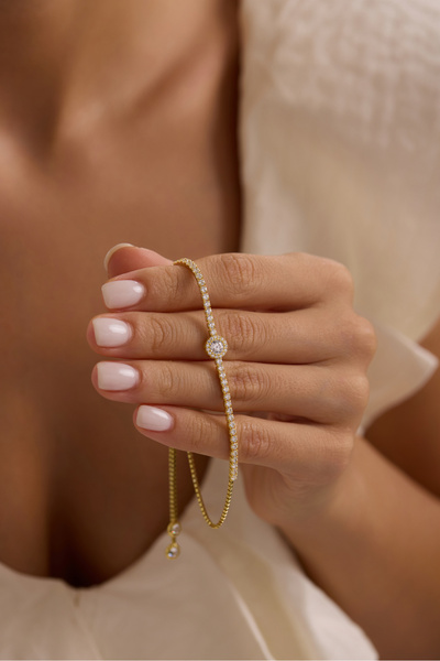 Nereze 925 Ayar Gümüş Gold Kaplama Ayarlanabilir Asansörlü Su Yolu Tektaş Elmas Montür Bileklik