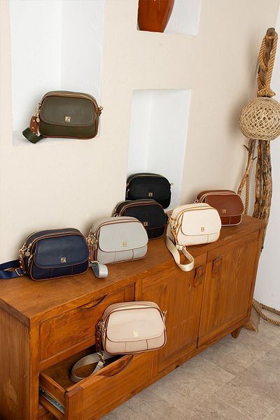 Çanta Trend 5 Compartment Long Strap Very Useful Soft Leather Crossbody and Shoulder Bag with Cover Detail 711