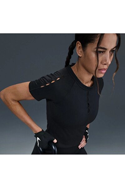 Nike One Fitted Dri-FIT Ss Top Capsule Kadın Siyah Tişört HQ0248