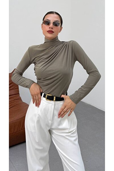 VINTIQUE 9871 - بلوزة مطوية على الكتف والخصر